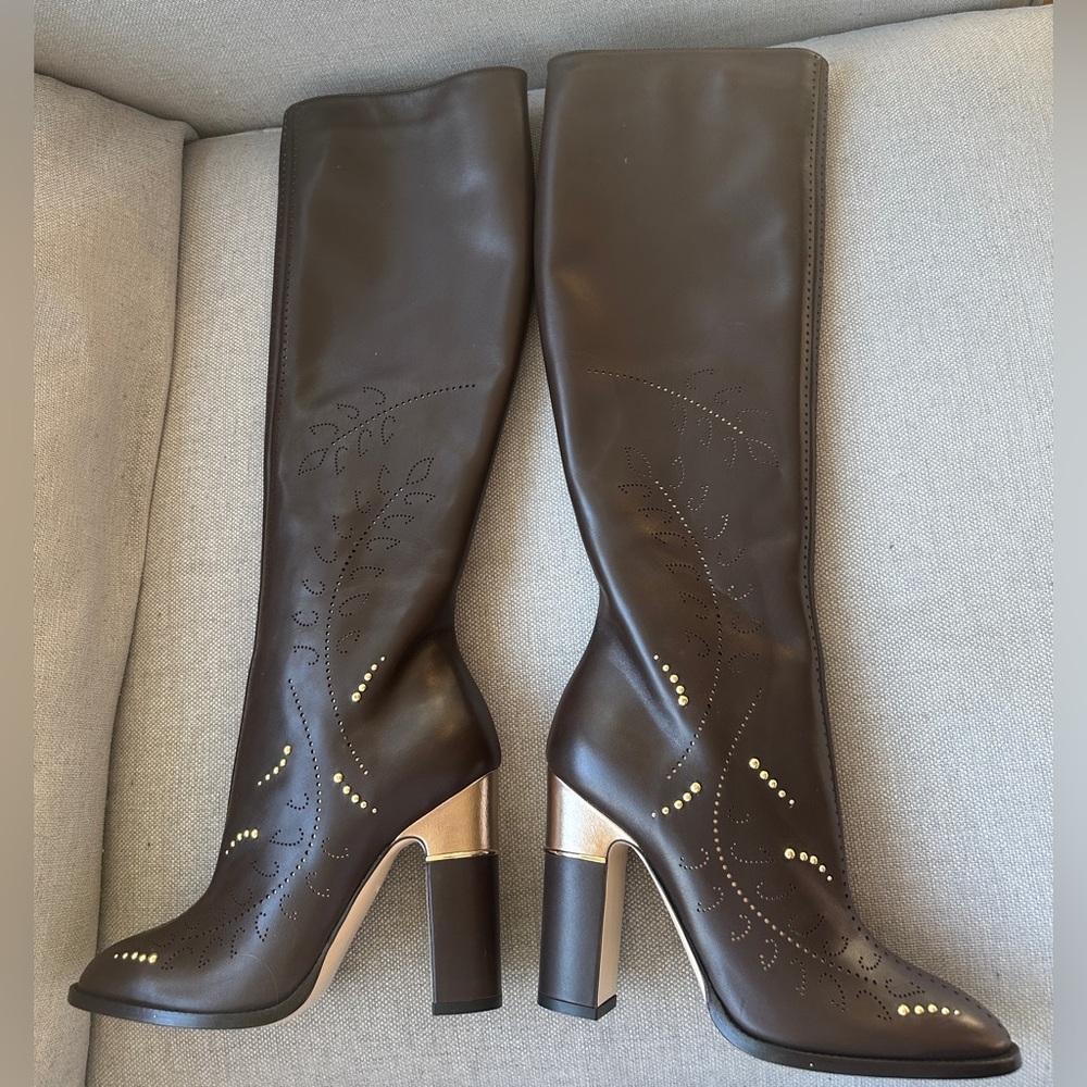 Pollini dark brown heeled boots.